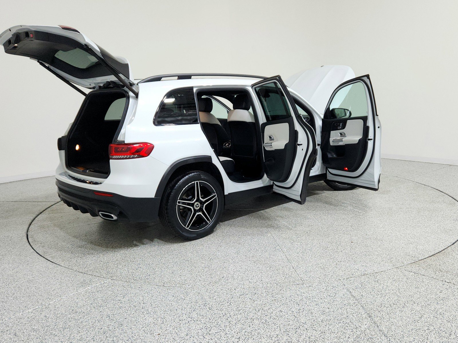 Certified 2022 Mercedes-Benz GLB 250 image 7