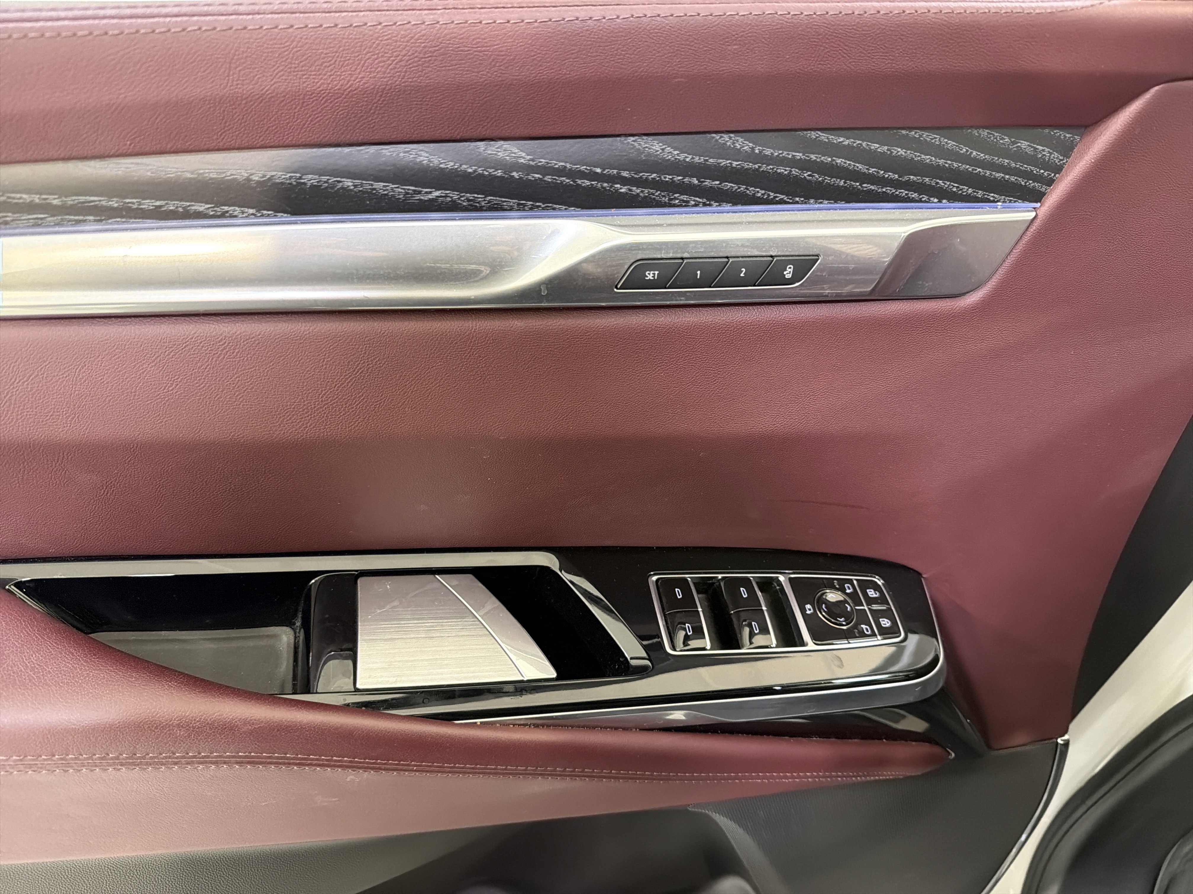 Used 2025 Cadillac Escalade Premium Luxury w/ Touring Package RWD image 16