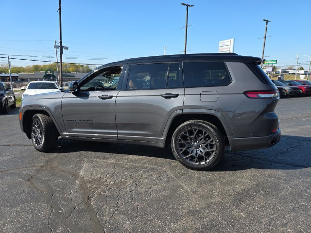Used 2025 Jeep Grand Cherokee L Summit AWD/4WD image 4