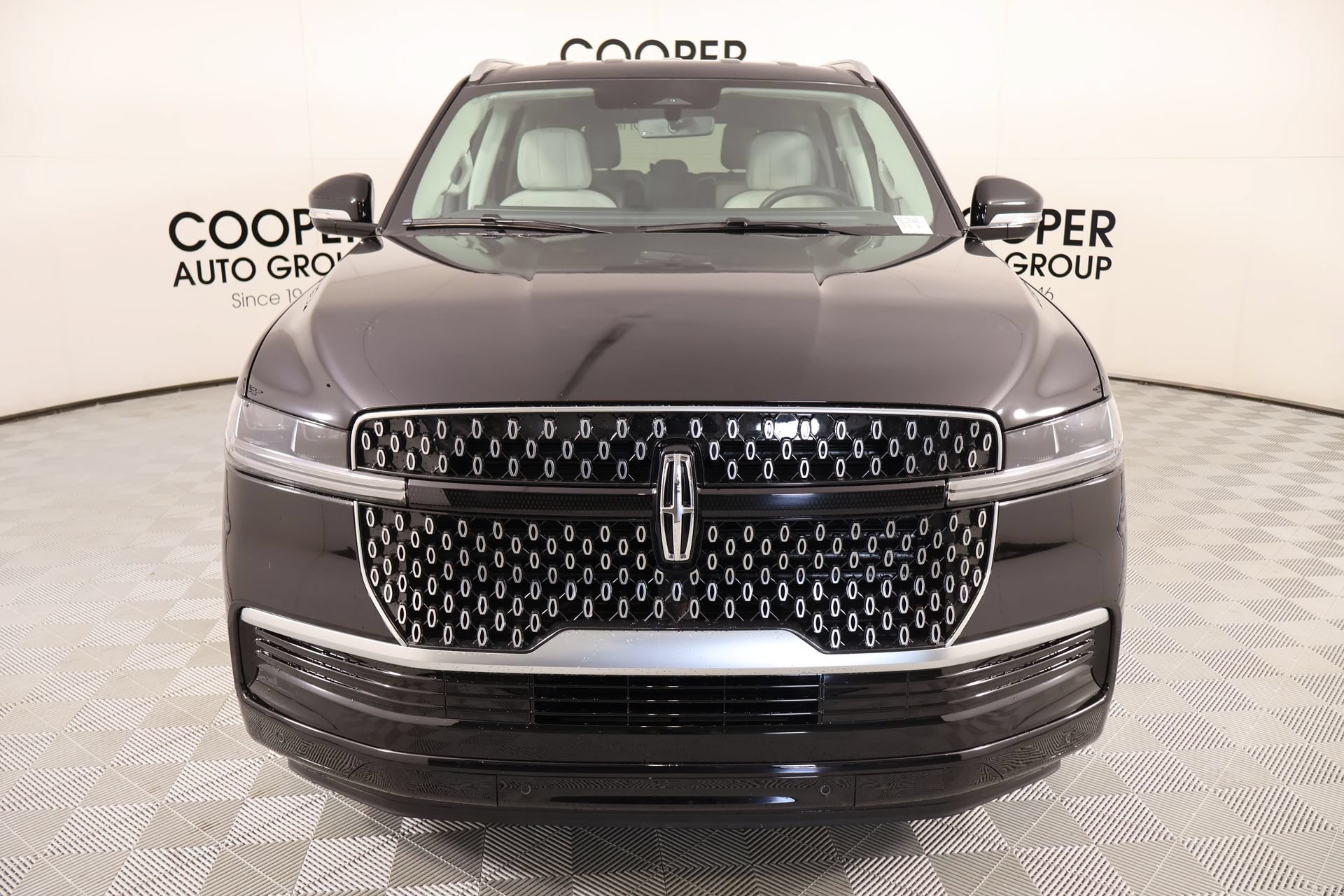 New 2026 Lincoln Navigator Premiere AWD/4WD image 9