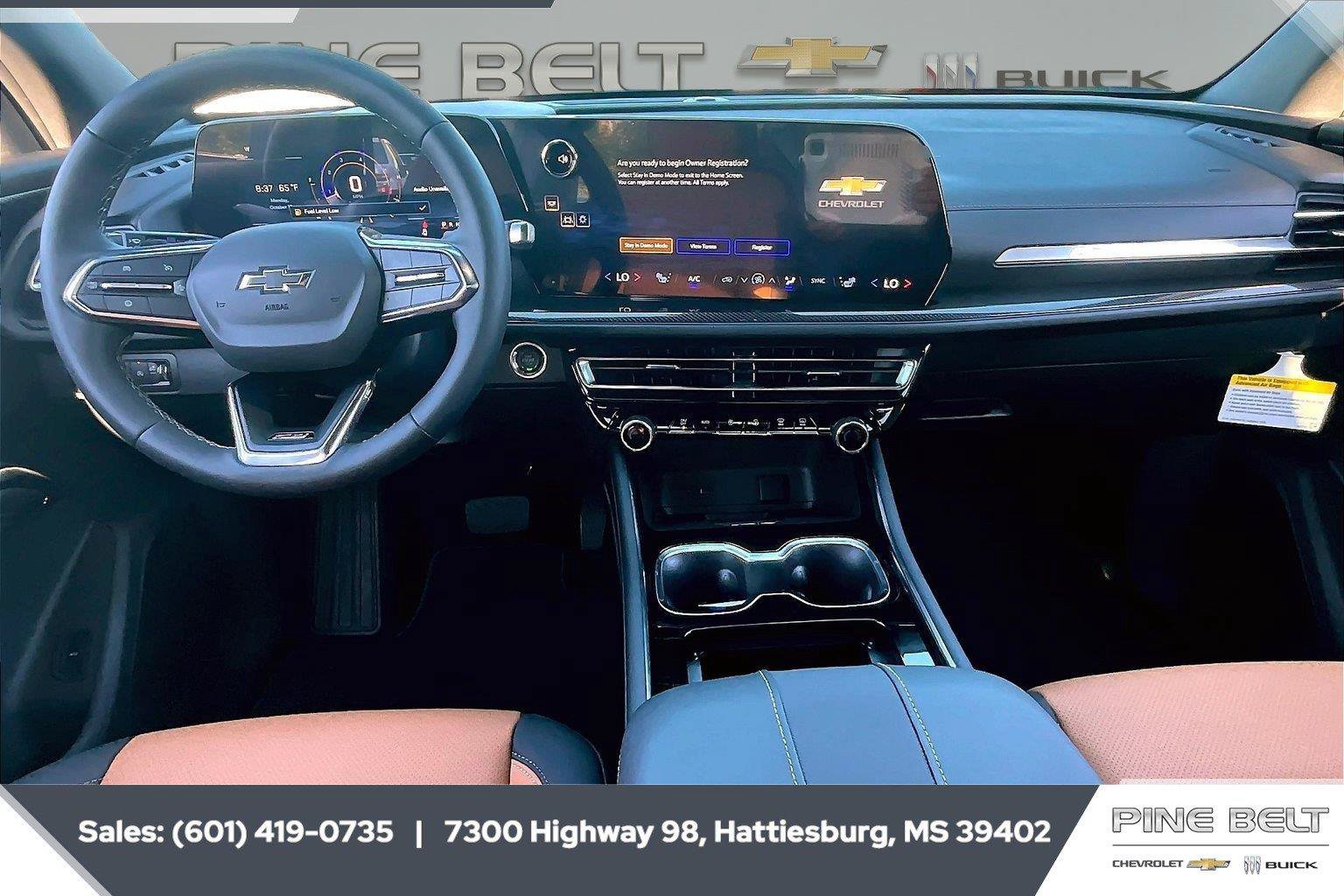 New 2027 Chevrolet Traverse Z71 w/ Driver Confidence Package AWD/4WD image 13