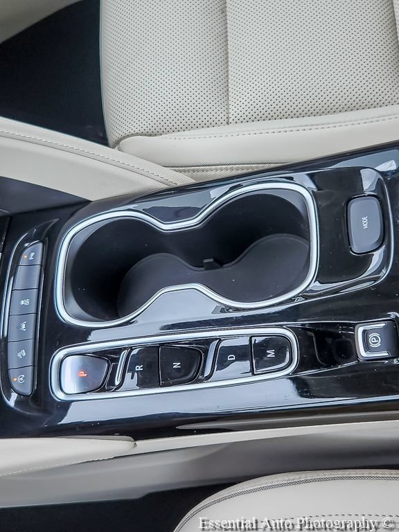 Certified 2021 Buick Envision Essence w/ Technology Package I AWD/4WD image 17