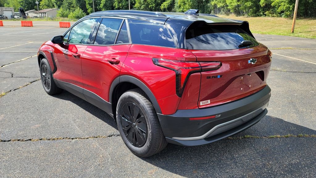 New 2025 Chevrolet Blazer EV LT image 9