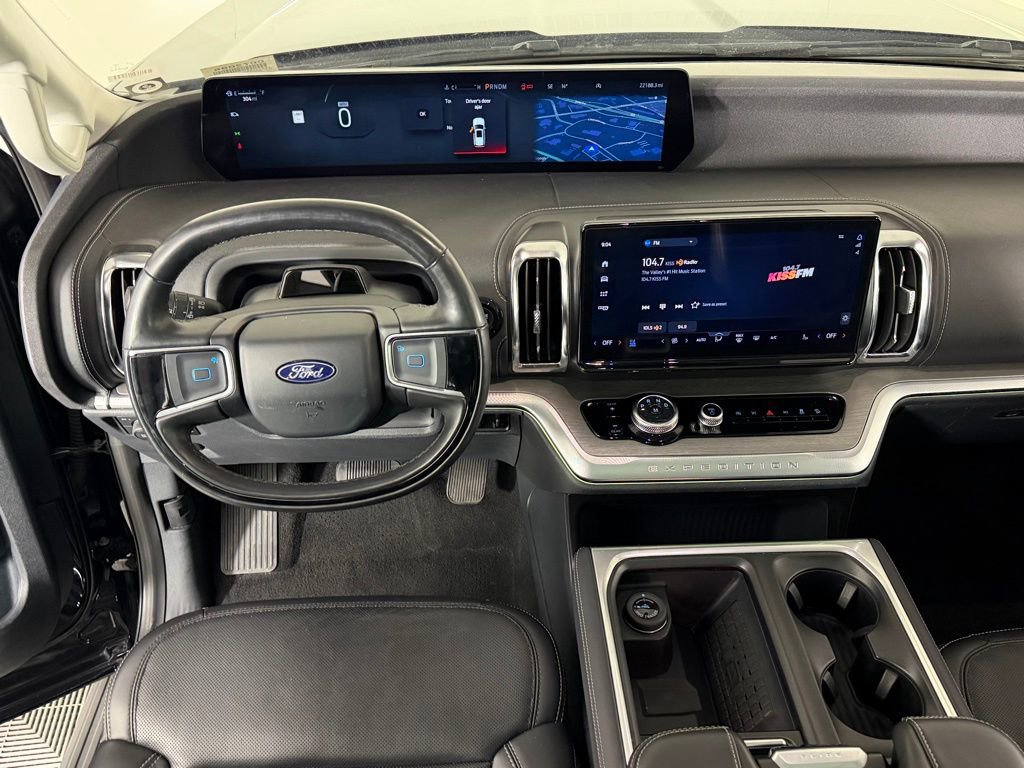 Used 2025 Ford Expedition Platinum w/ Driver's Package image 13