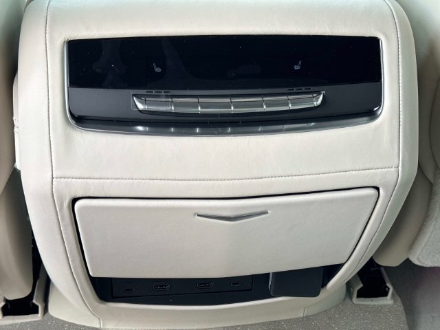 New 2026 Cadillac Escalade Platinum Sport w/ LPO, ONYX Package AWD/4WD image 16