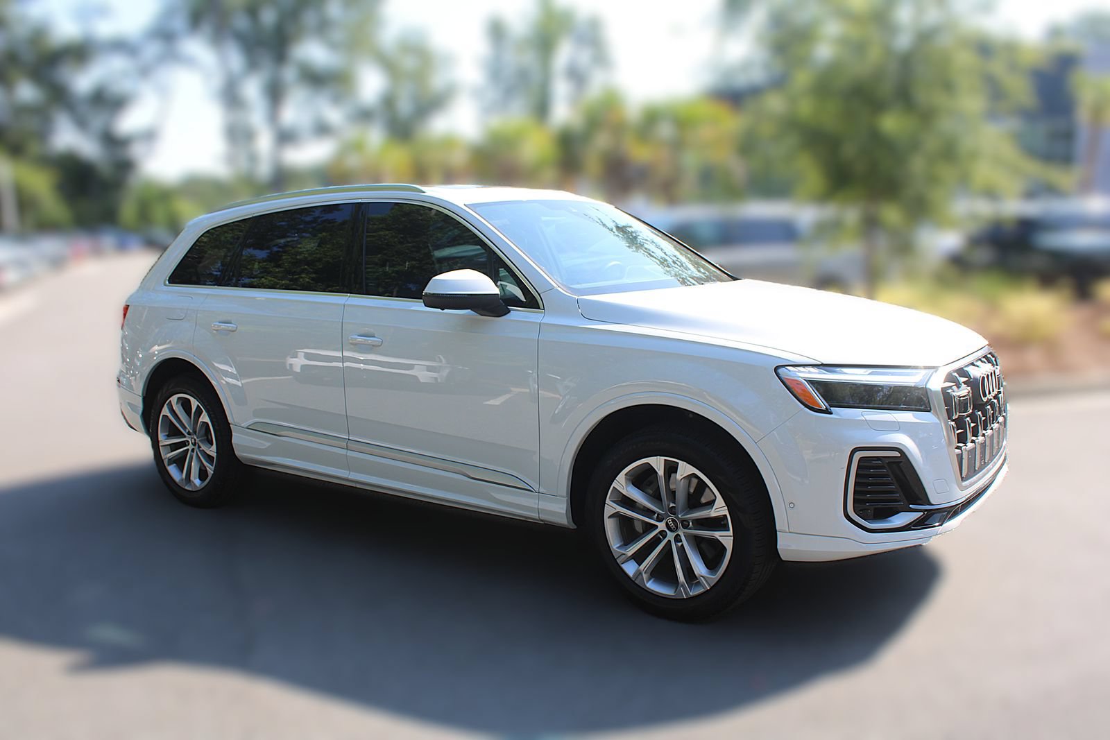Used 2025 Audi Q7 3.0T Premium AWD/4WD image 16
