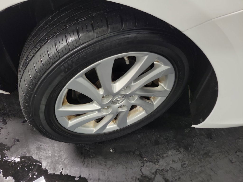 Used 2012 MAZDA MAZDA3 i Touring FWD image 11