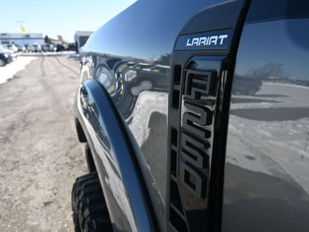 New 2026 Ford F250 Lariat w/ Black Appearance Package image 24