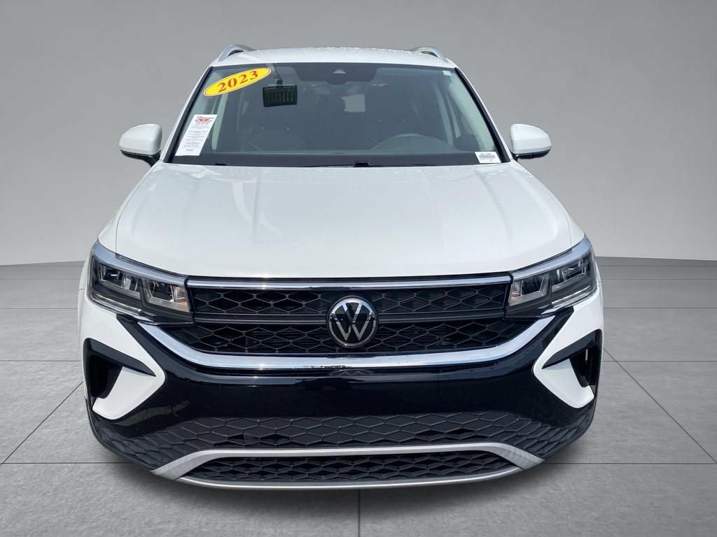 Used 2023 Volkswagen Taos SE FWD image 19