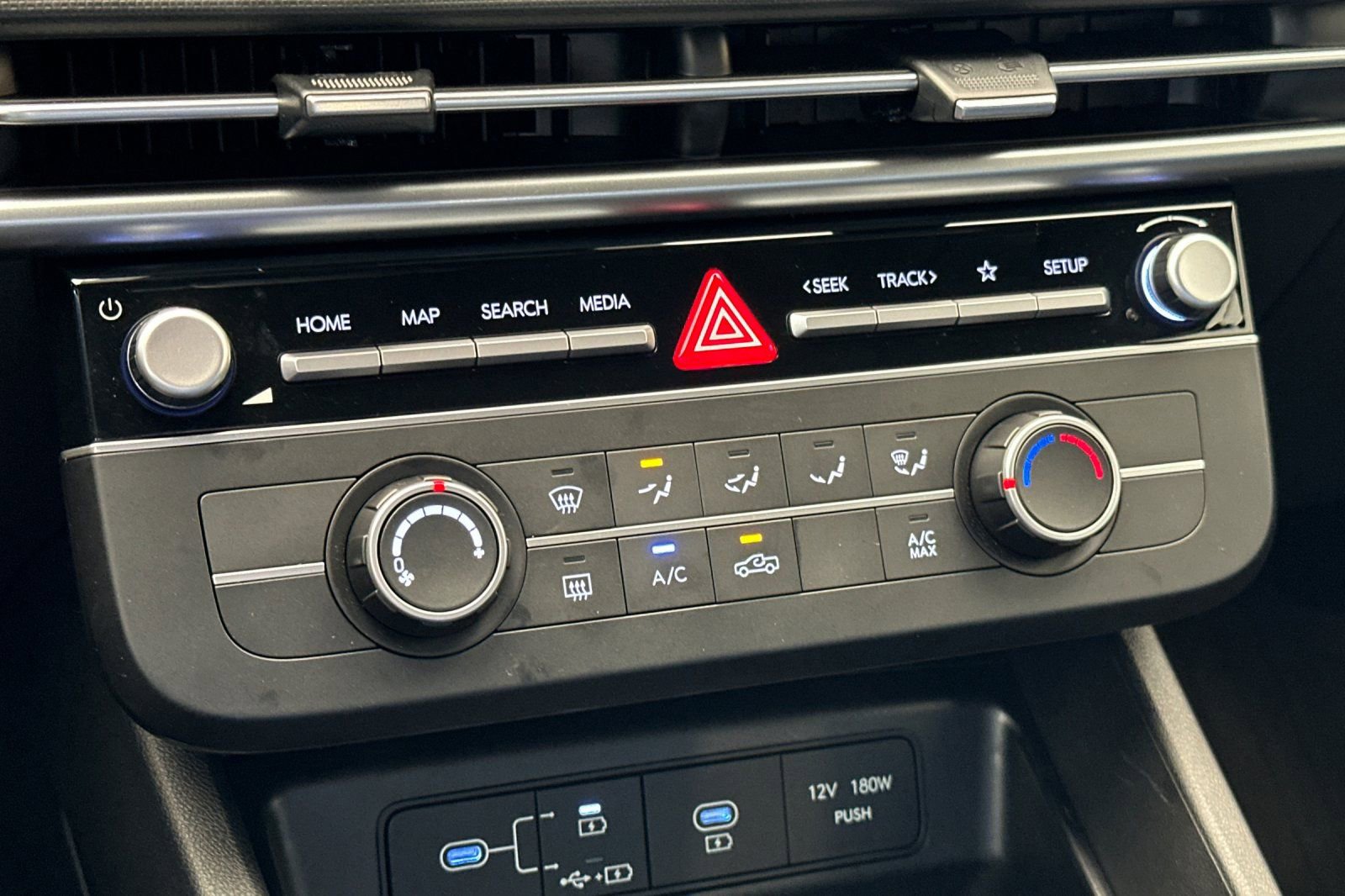 Certified 2025 Hyundai Santa Cruz SE image 22