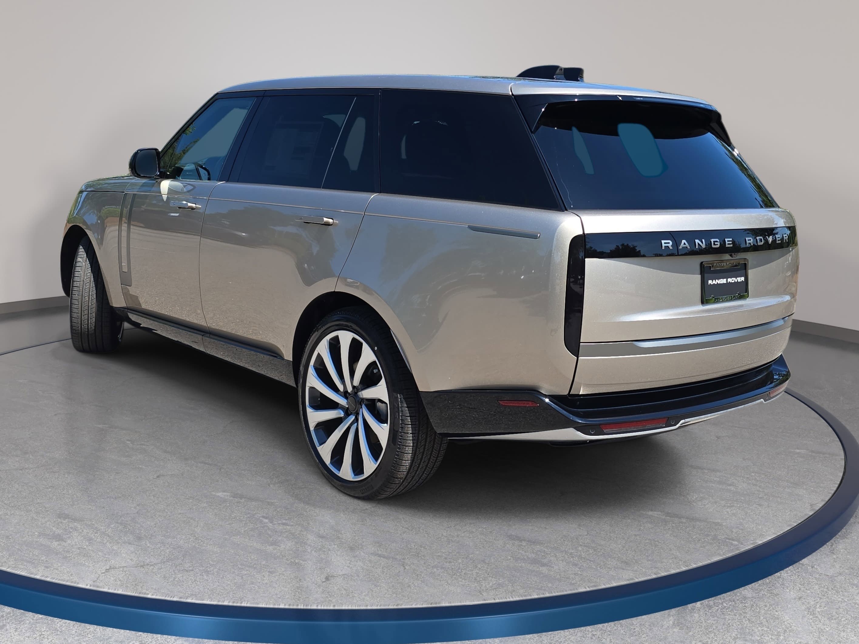 New 2026 Land Rover Range Rover Long Wheelbase SE AWD/4WD image 7