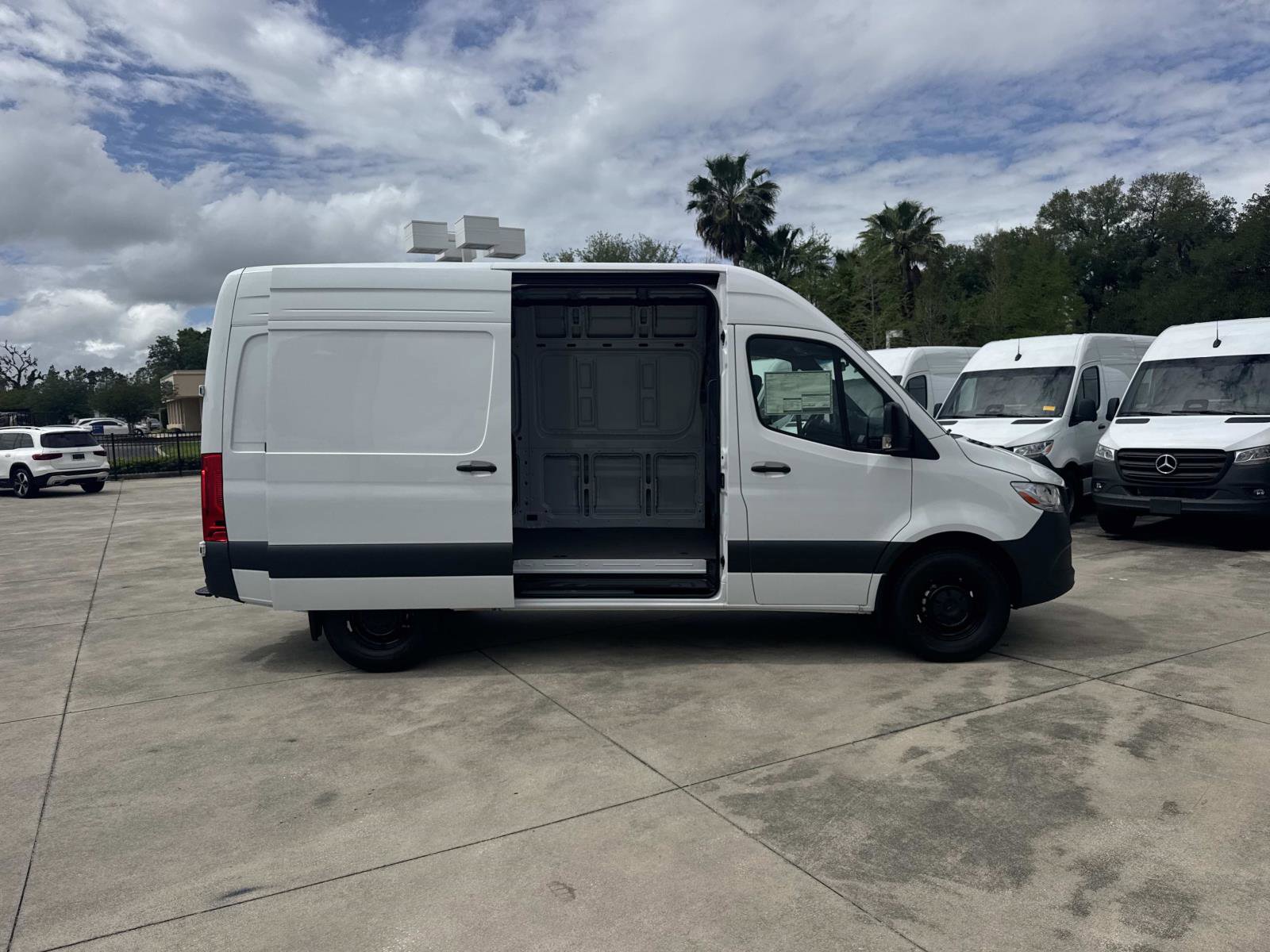 New 2025 Mercedes-Benz Sprinter 2500 image 3