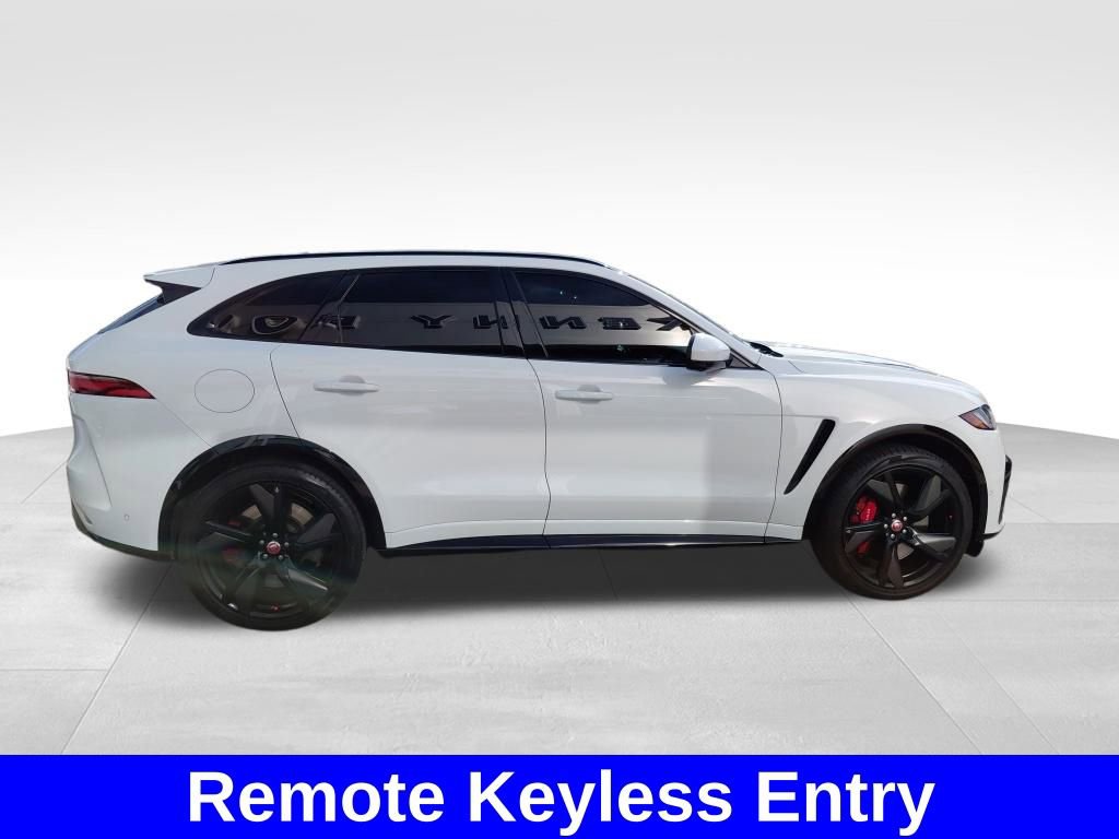 Used 2022 Jaguar F-PACE SVR image 13