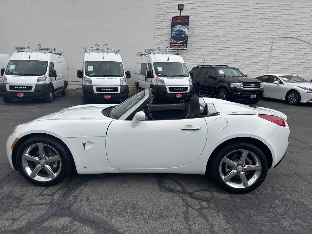 Used 2009 Pontiac Solstice GXP RWD image 4