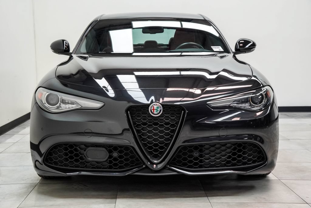 Used 2022 Alfa Romeo Giulia Veloce RWD image 6