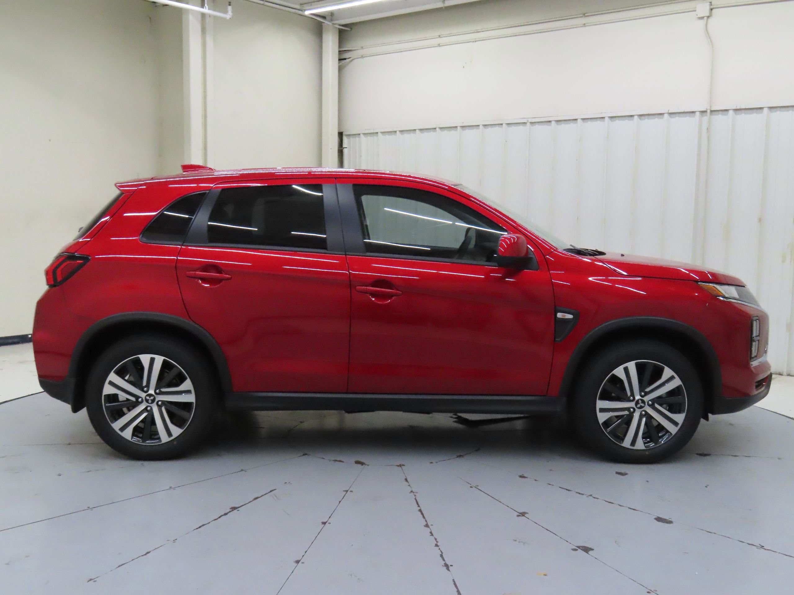 New 2025 Mitsubishi Outlander Sport ES video 2
