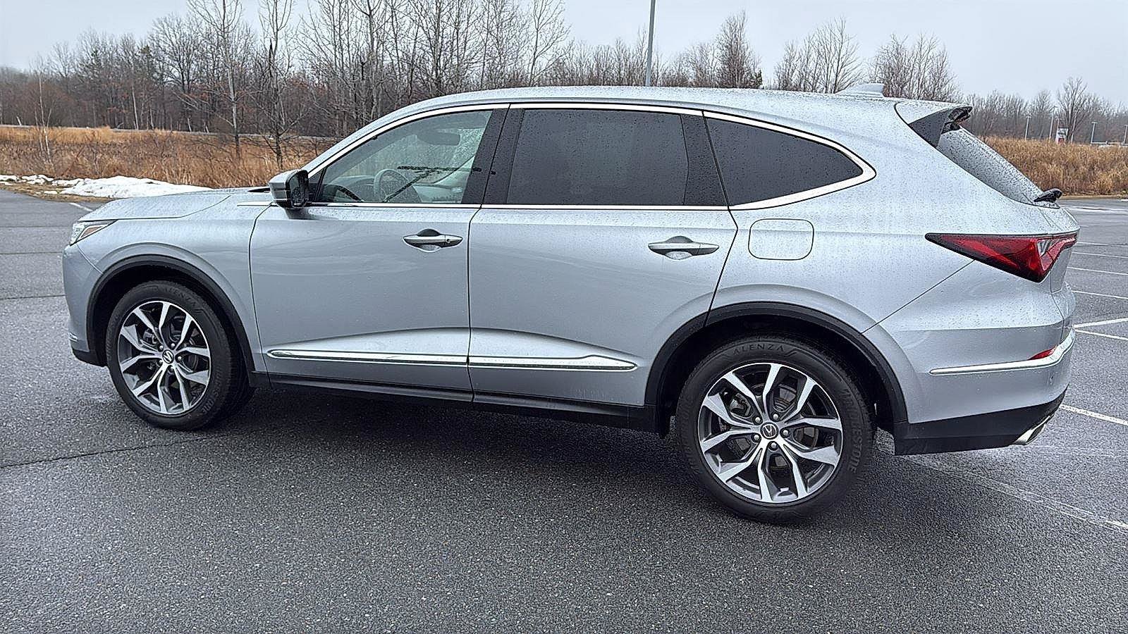 Used 2023 Acura MDX w/ Technology Package AWD/4WD image 11