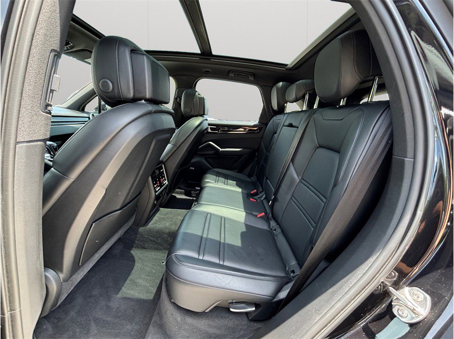 Used 2019 Porsche Cayenne S AWD/4WD image 43