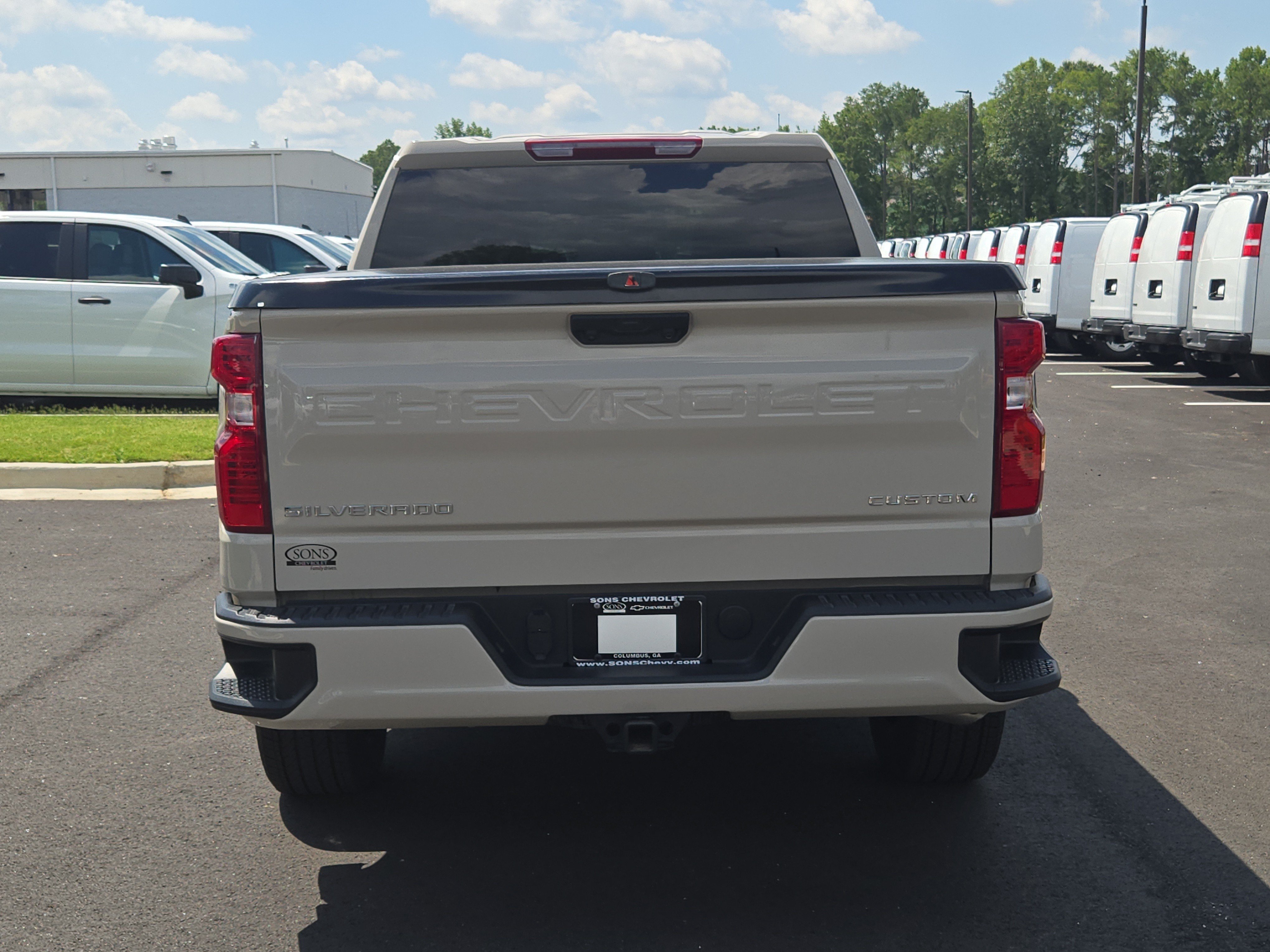 Certified 2026 Chevrolet Silverado 1500 Custom AWD/4WD image 9