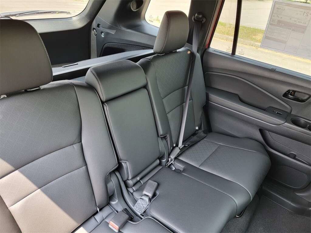 Used 2023 Honda Passport Elite image 25