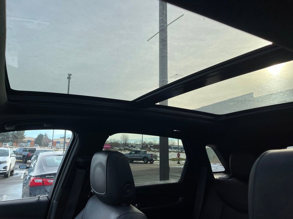 Used 2021 Cadillac XT5 Premium Luxury image 38