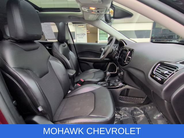 Used 2021 Jeep Compass Latitude w/ Sun and Sound Group AWD/4WD image 30