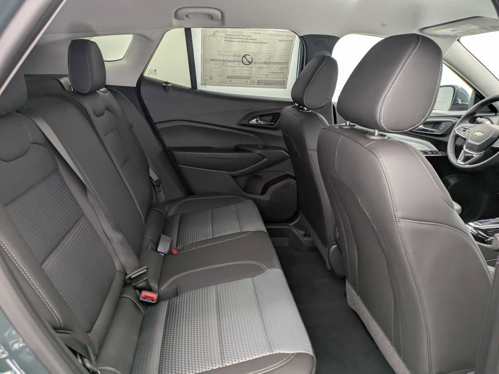 New 2026 Chevrolet Trax LT w/ Driver Confidence Package FWD image 21