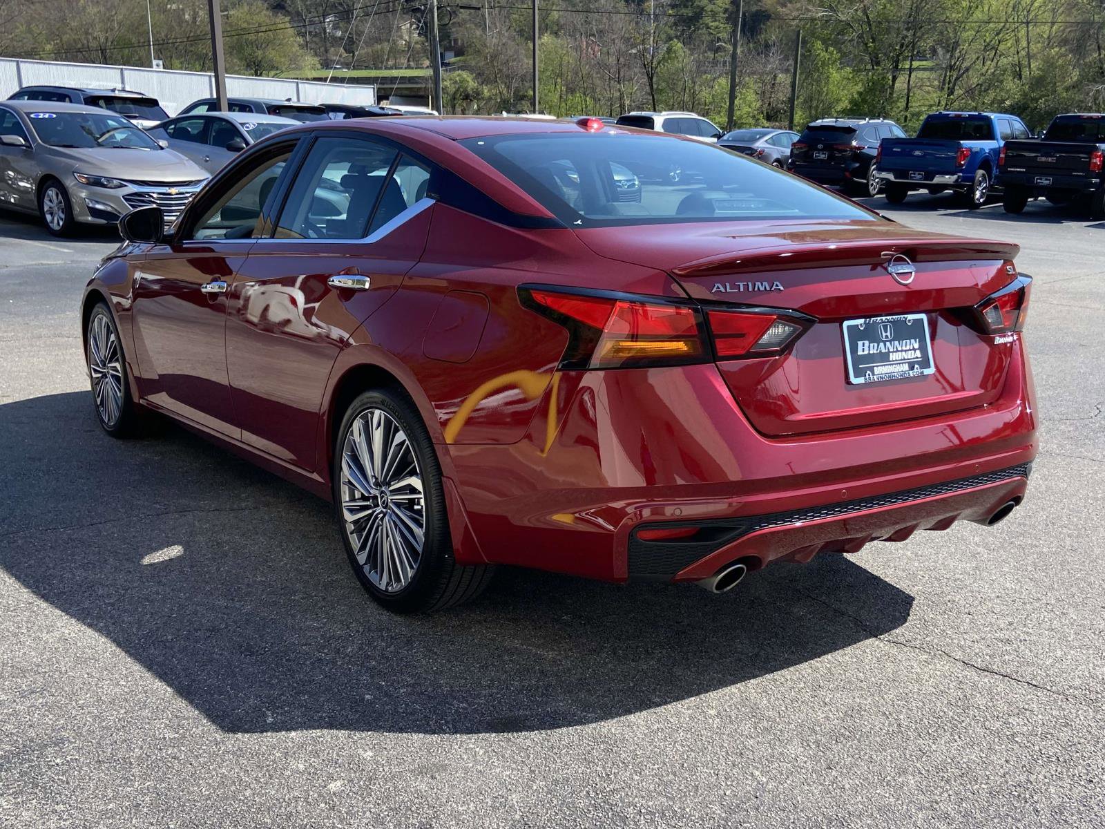 Used 2025 Nissan Altima 2.5 SL FWD image 3