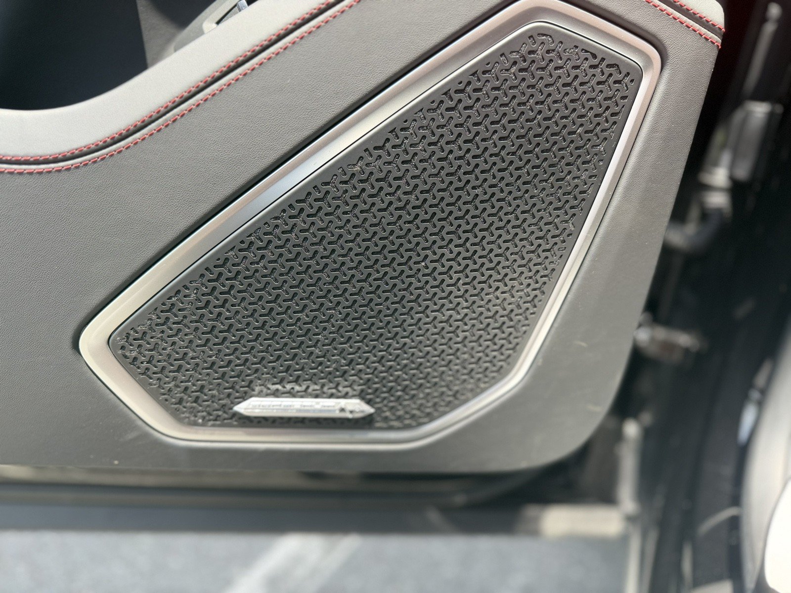Used 2021 Lamborghini Urus AWD/4WD image 25