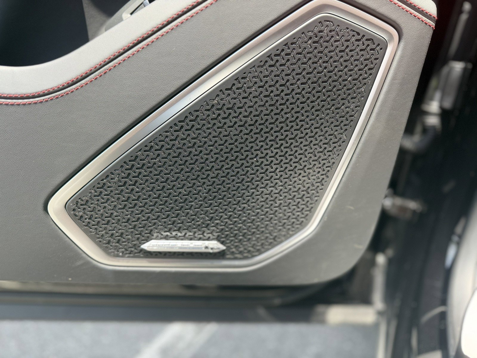 Used 2021 Lamborghini Urus AWD/4WD image 25