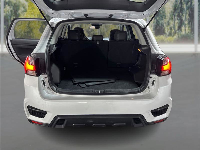 Used 2024 Mitsubishi Outlander Sport SE image 12