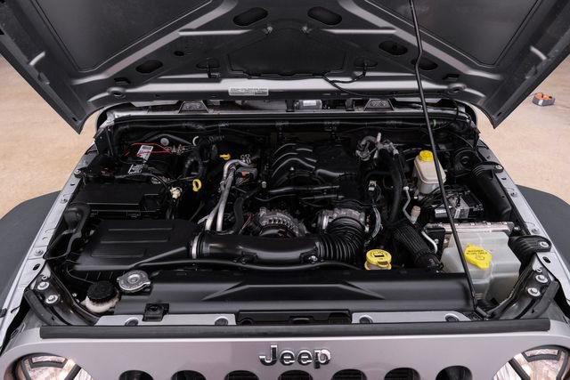 Used 2015 Jeep Wrangler Unlimited Sport AWD/4WD image 26