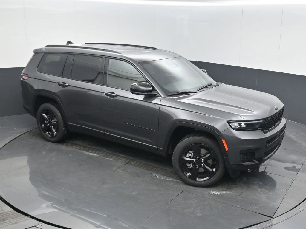 New 2025 Jeep Grand Cherokee L Altitude image 38