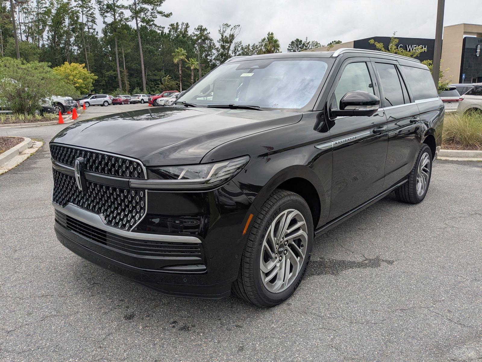New 2025 Lincoln Navigator L Reserve image 8