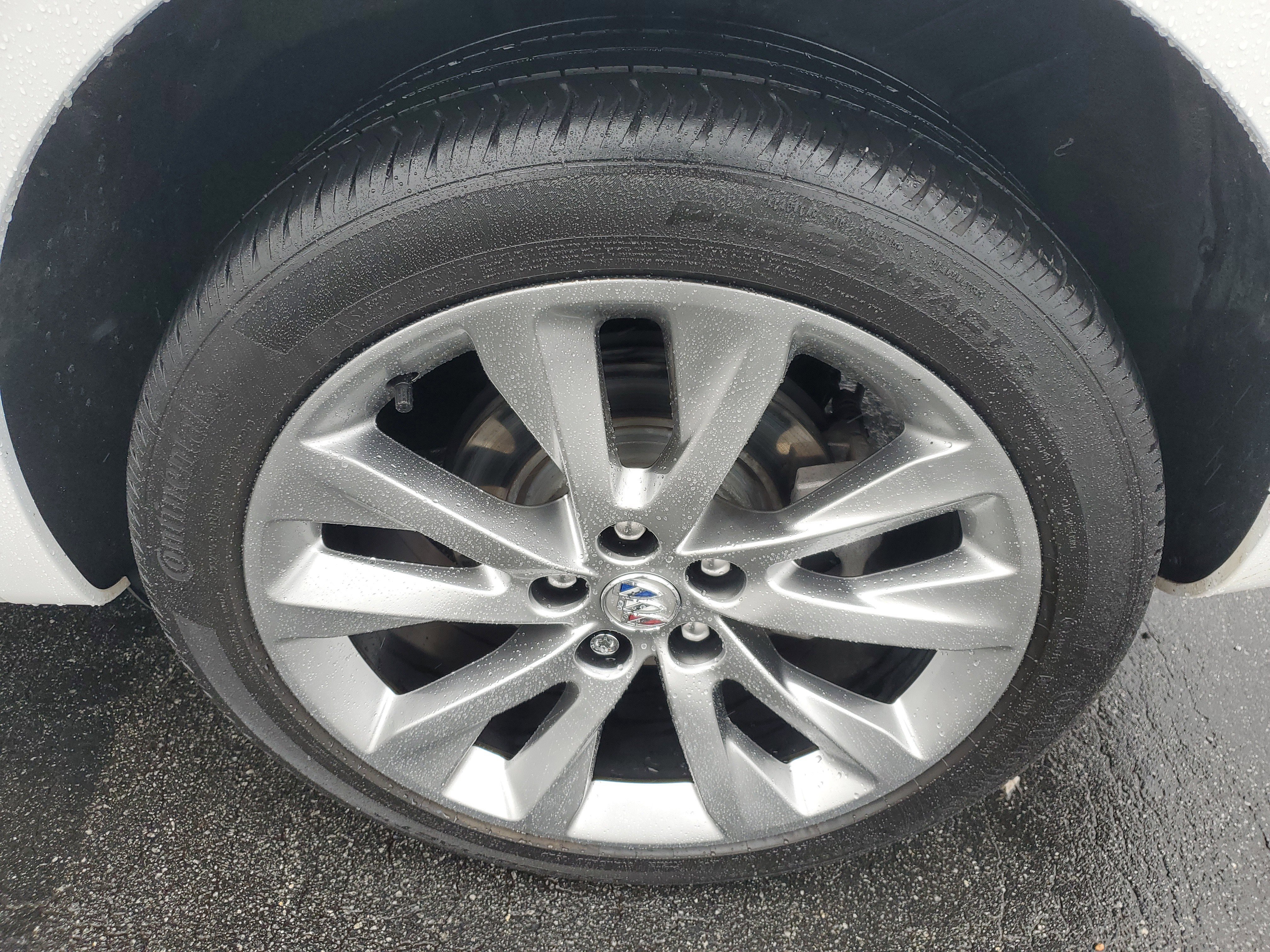 Used 2022 Buick Envision Avenir w/ Technology Package II image 7