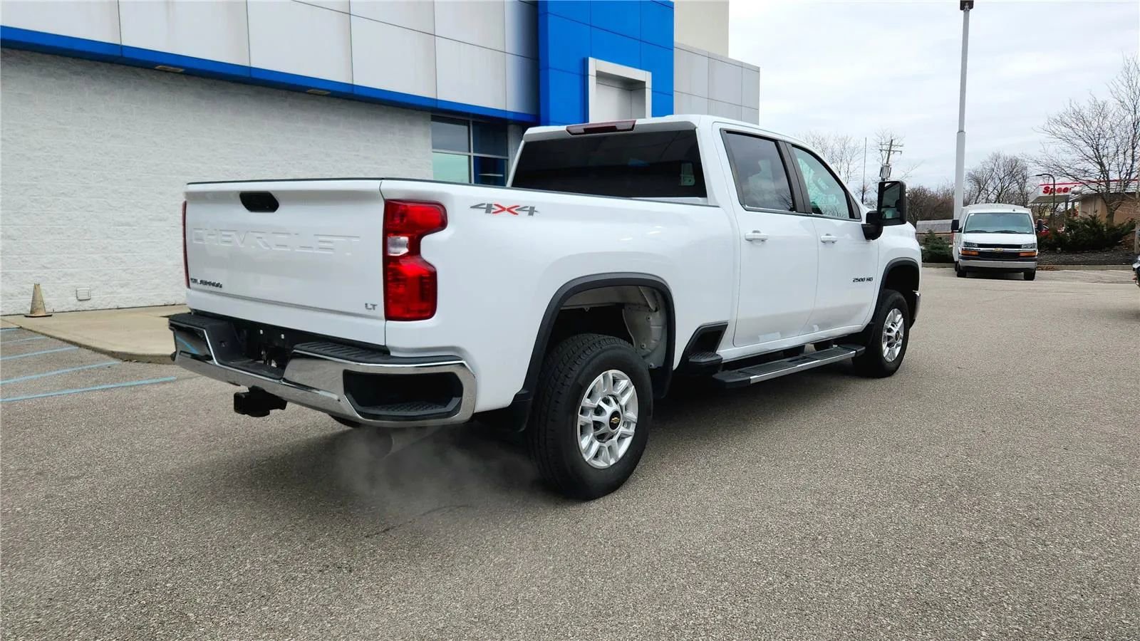 Used 2025 Chevrolet Silverado 2500 LT w/ Convenience Package image 10