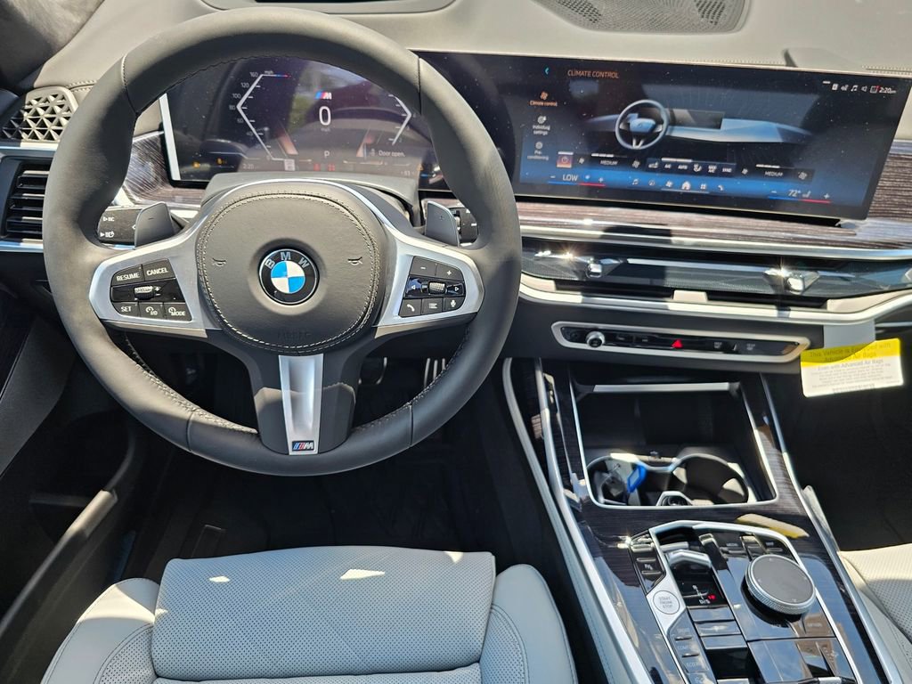 Used 2026 BMW X7 xDrive40i w/ M Sport Package image 18