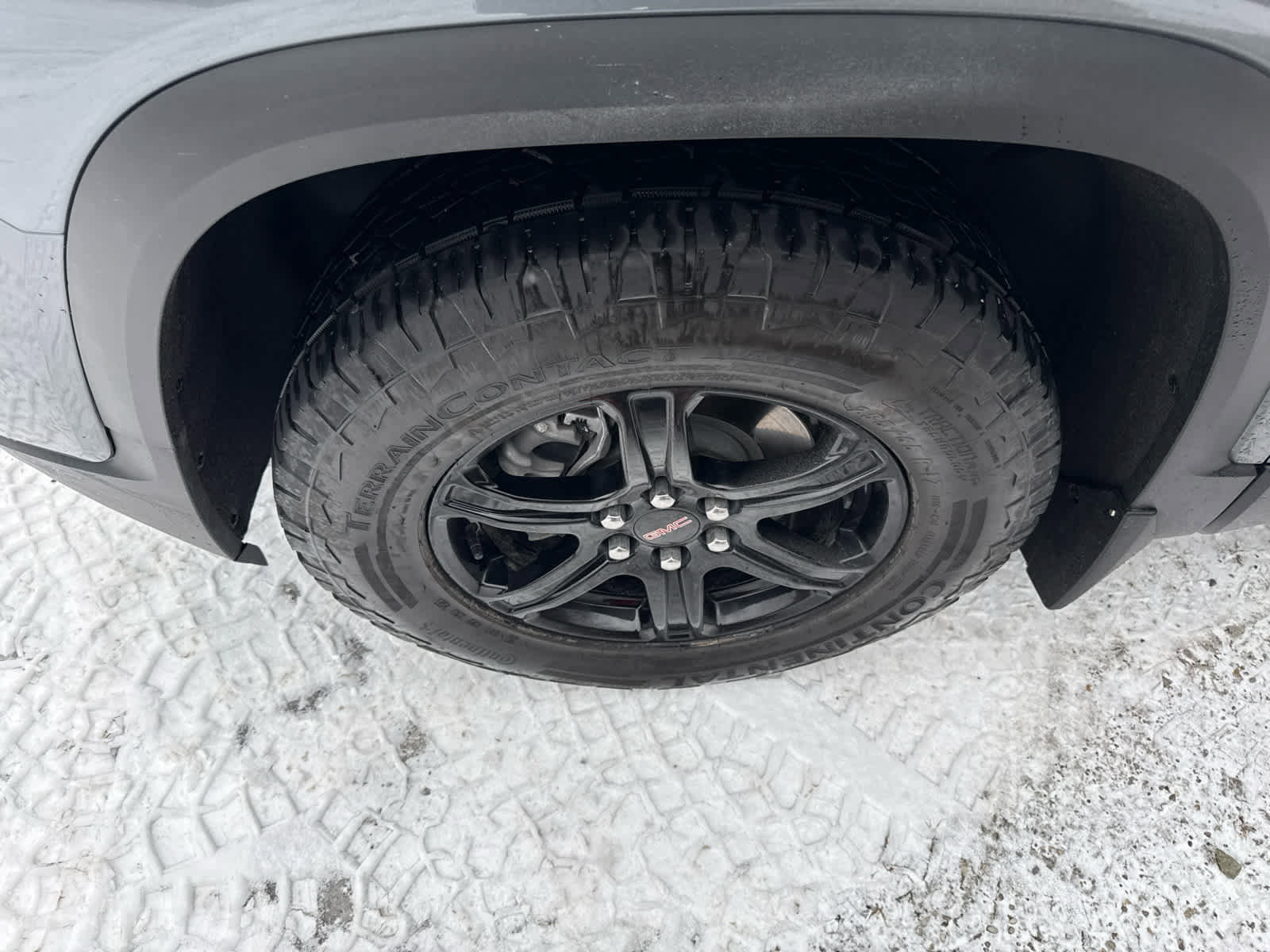 Used 2022 GMC Acadia AT4 w/ Technology Package image 2