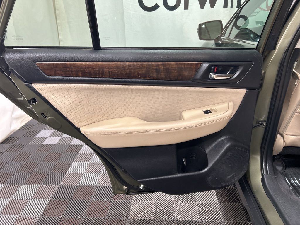 Used 2015 Subaru Outback 3.6R Limited image 18