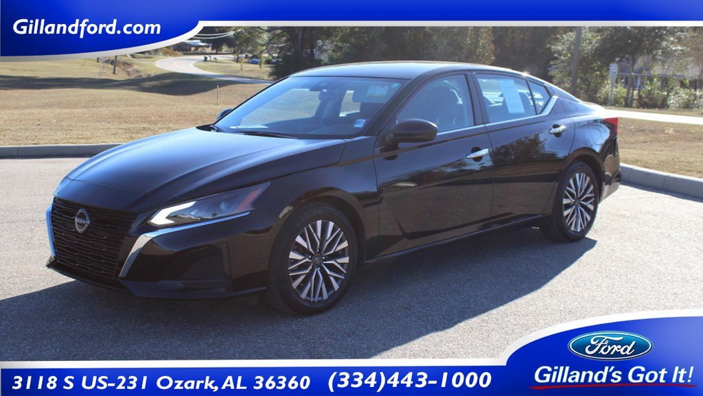 Used 2024 Nissan Altima 2.5 SV image 1