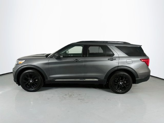 Used 2023 Ford Explorer XLT w/ Equipment Group 202A AWD/4WD image 6
