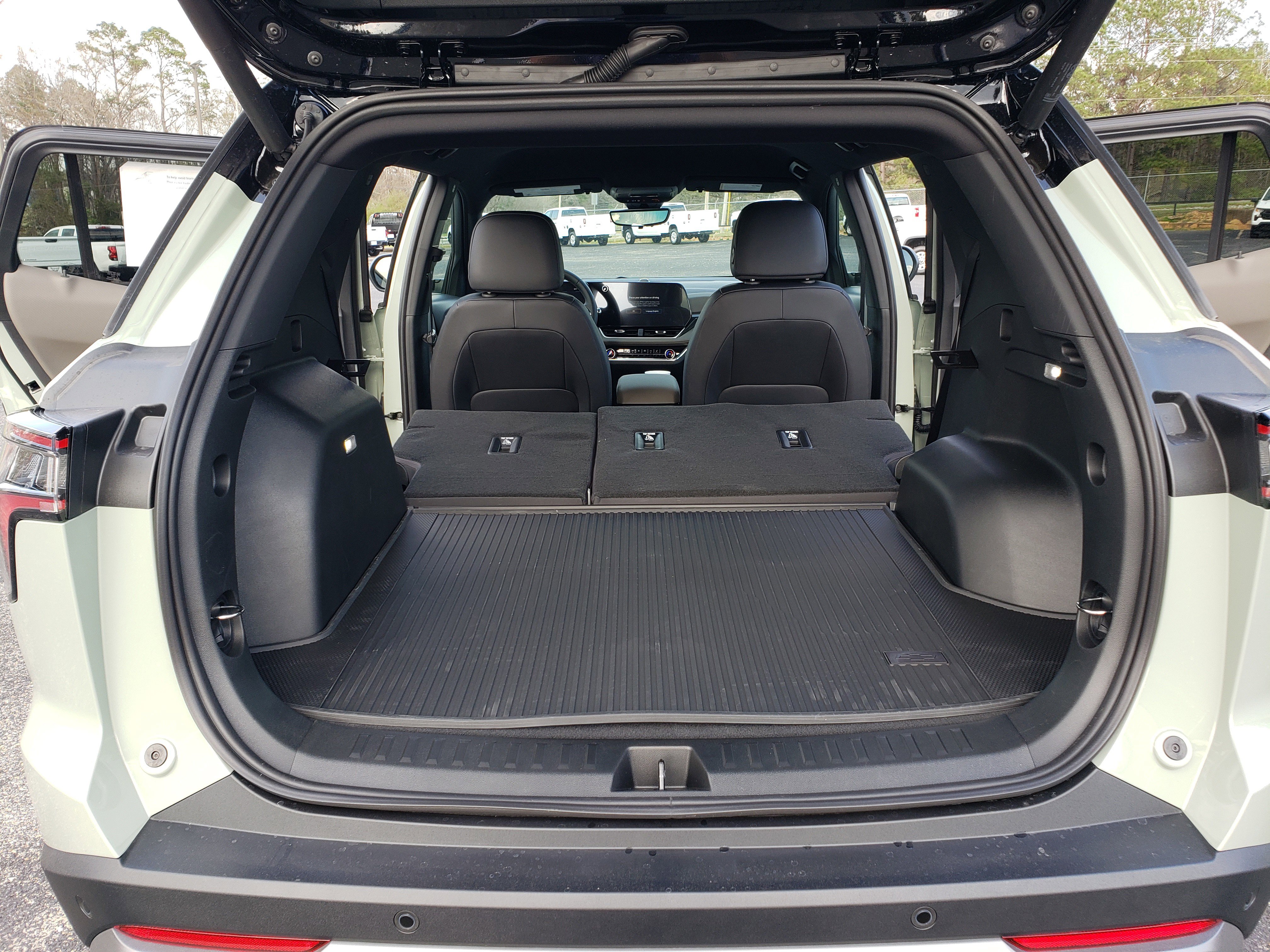 New 2026 Chevrolet Equinox LT image 12