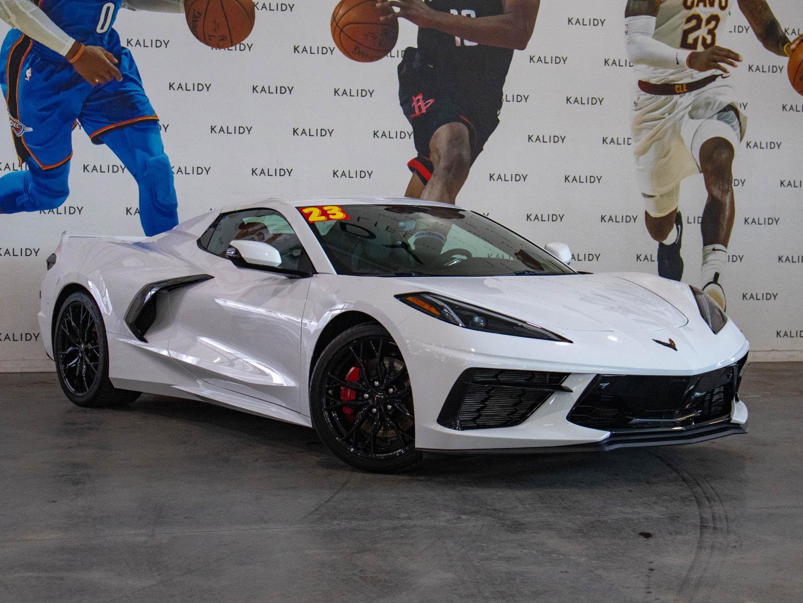 Used 2023 Chevrolet Corvette Stingray Premium Conv w/ Z51 Performance Package RWD image 2