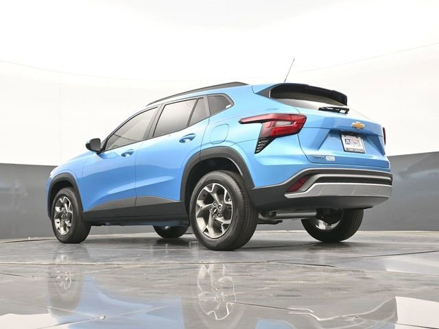 New 2026 Chevrolet Trax LT w/ Driver Confidence Package FWD image 40