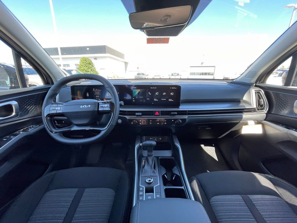 New 2026 Kia Sorento LX FWD image 29