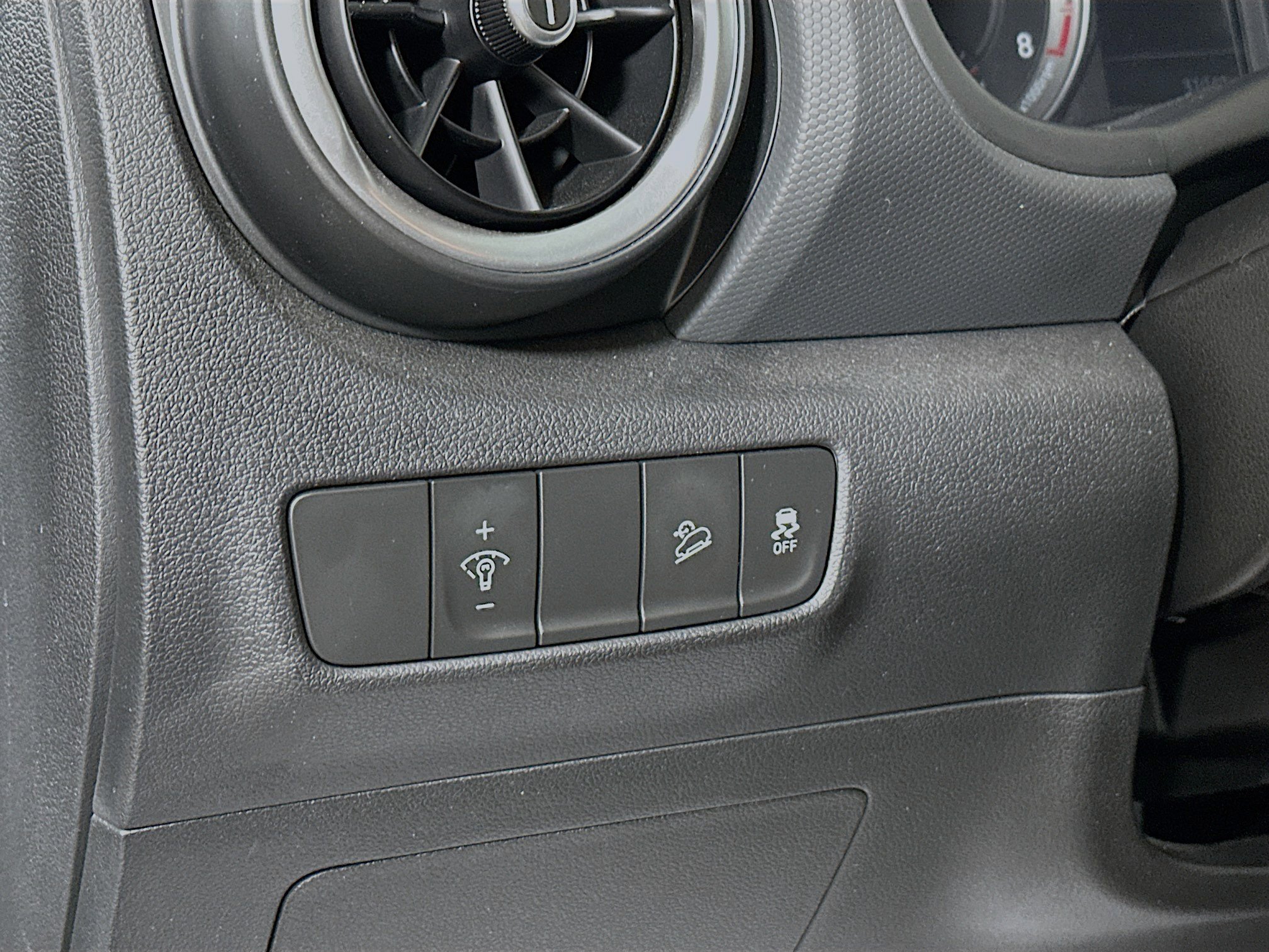 Certified 2023 Hyundai Kona SEL FWD image 10