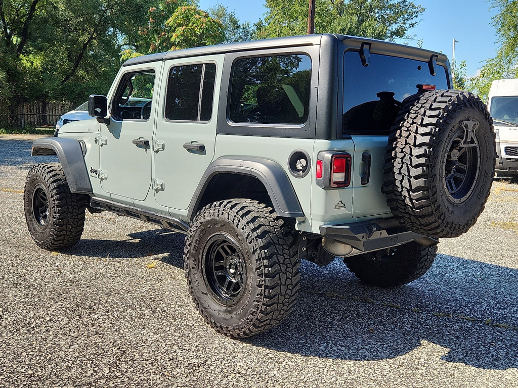 Used 2023 Jeep Wrangler Sport S image 3