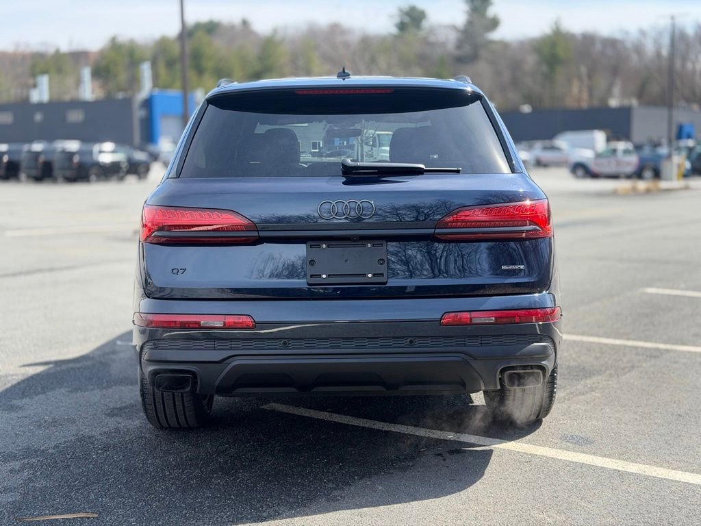 Certified 2025 Audi Q7 2.0T Premium w/ Convenience Plus Package image 5