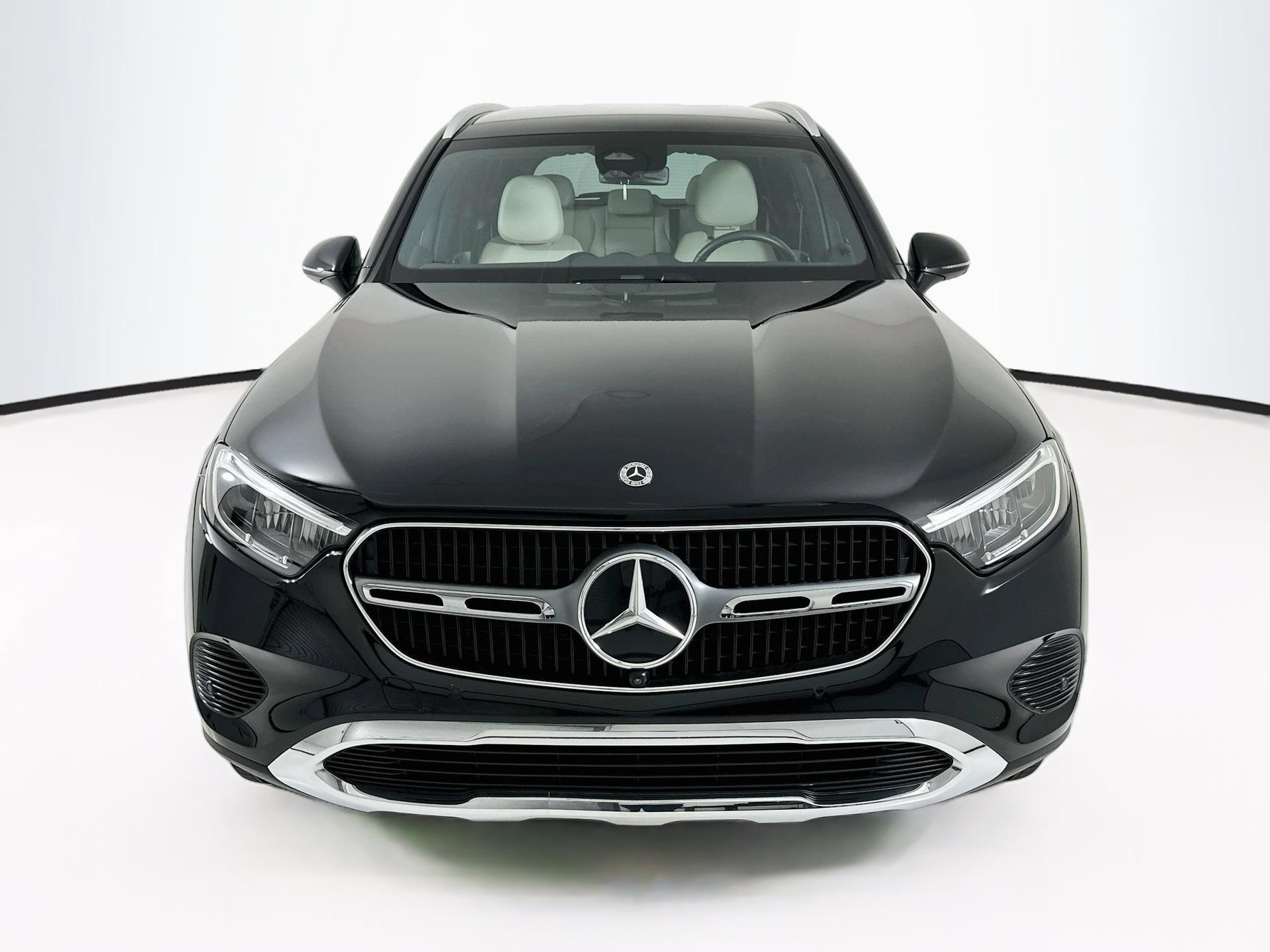 Certified 2026 Mercedes-Benz GLC 300 4MATIC image 2