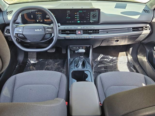 Used 2025 Kia K4 LXS image 27